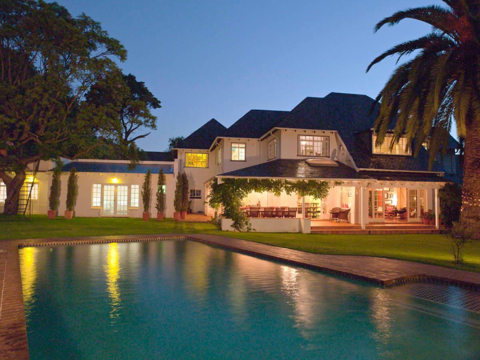 Stirling Legacy House at dusk